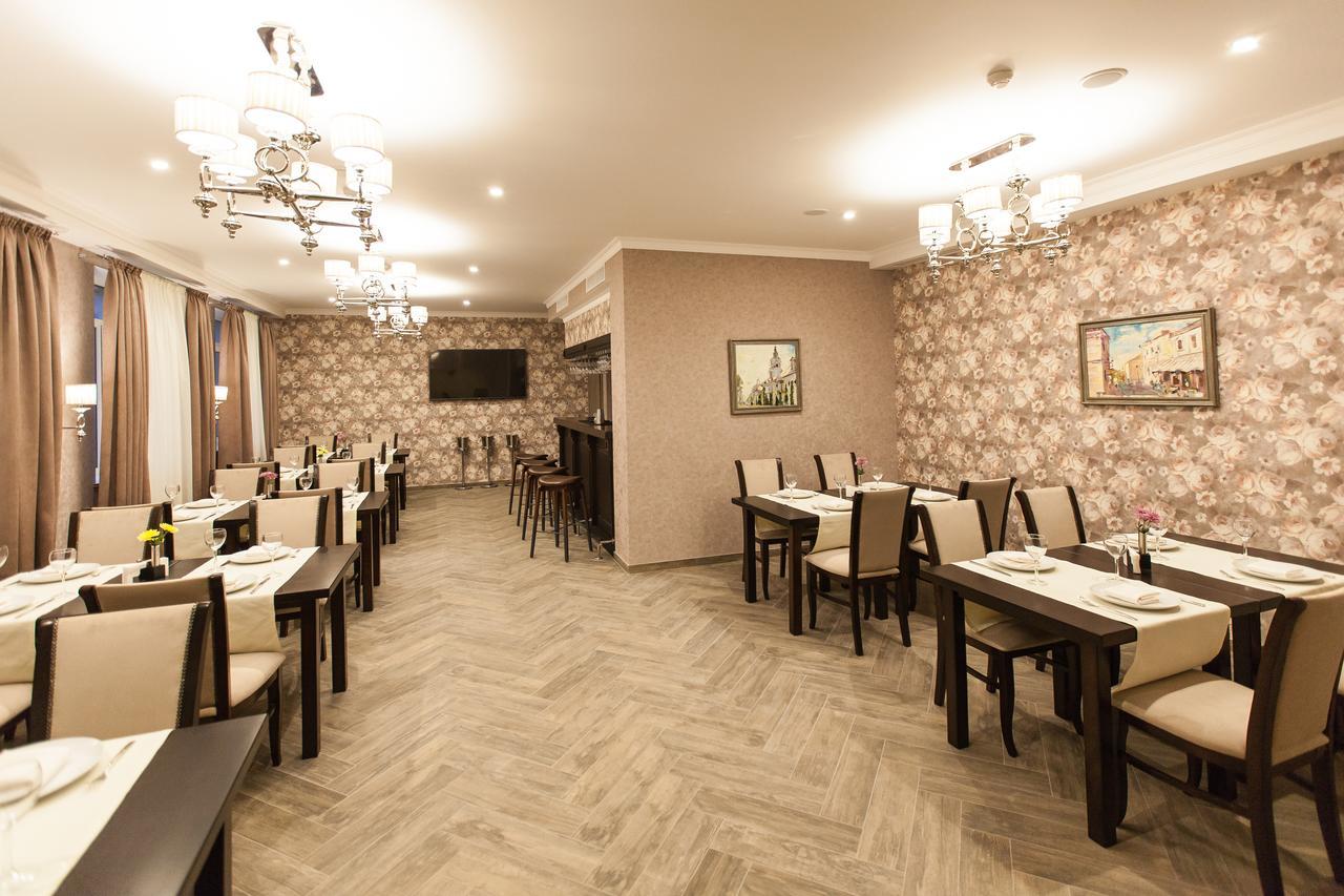 West Park Hotel Sofiivska Borshchahivka Eksteriør billede